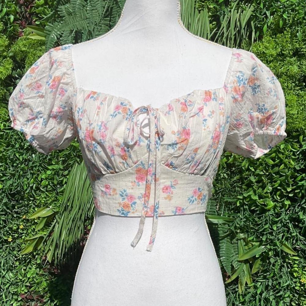 Altar'd State 100% Cotton Floral Crop Blouse Tie back detail Size Small